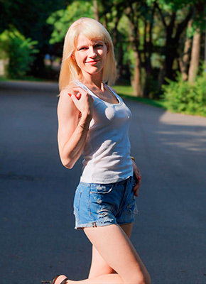 Ukraine bride  Alena 35 y.o. from Cherkassy, ID 98016